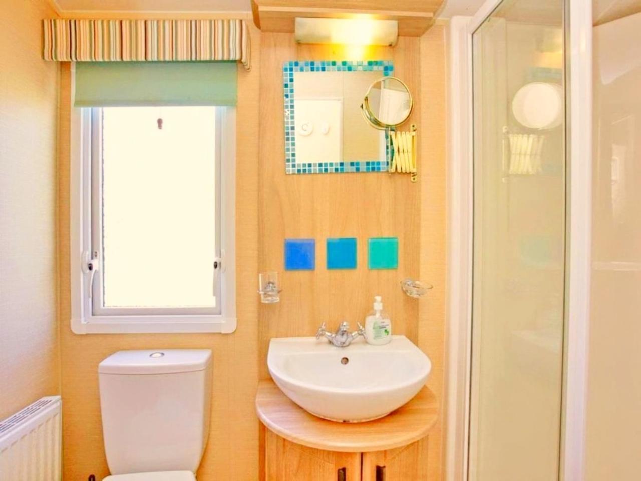 Hillside Caravan Долиш Экстерьер фото