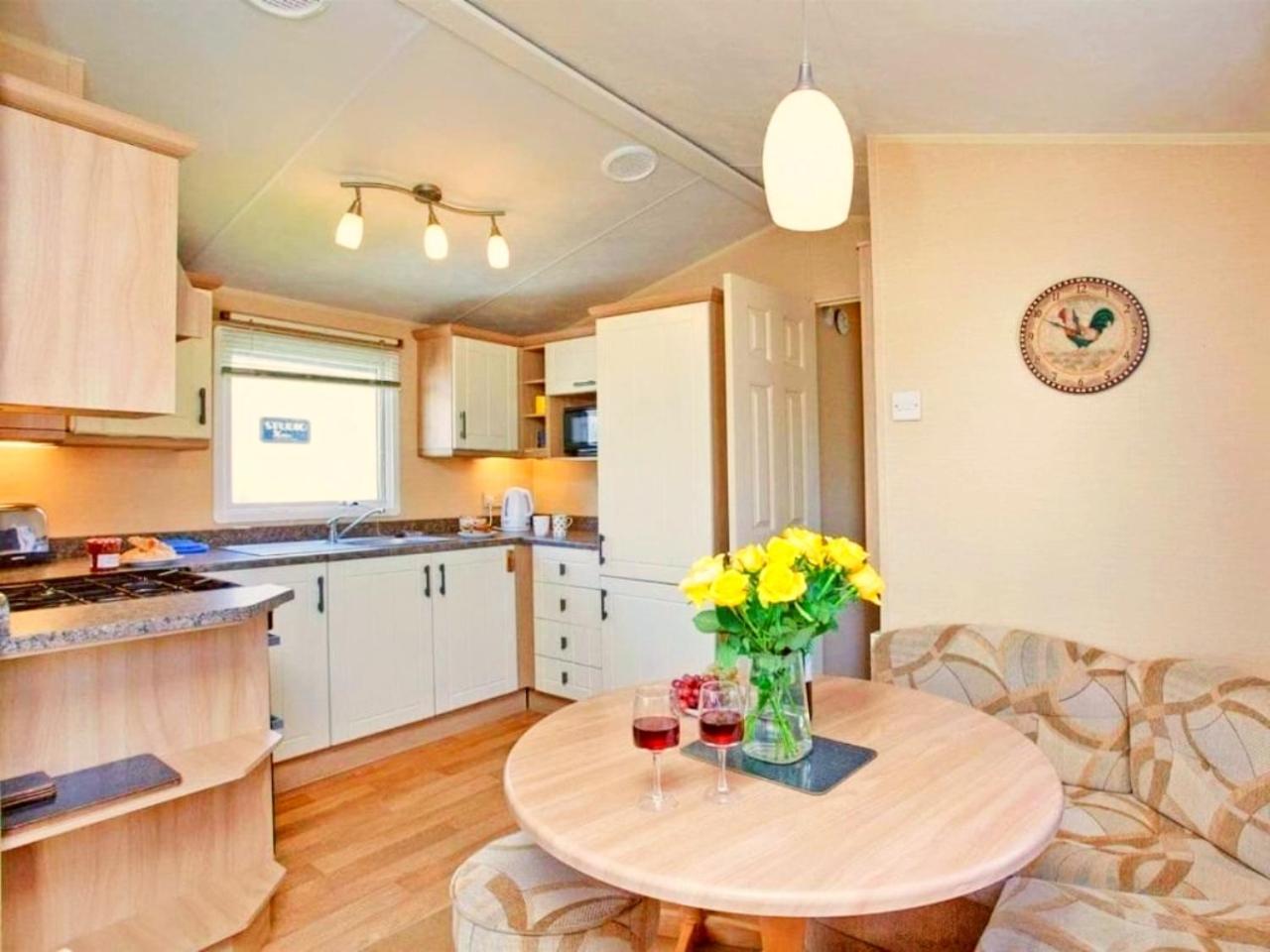 Hillside Caravan Долиш Экстерьер фото